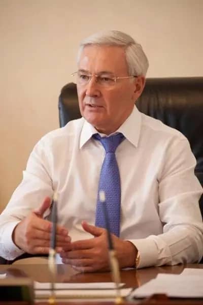 Умер почётный гражданин Челябинской области Юрий Карликанов