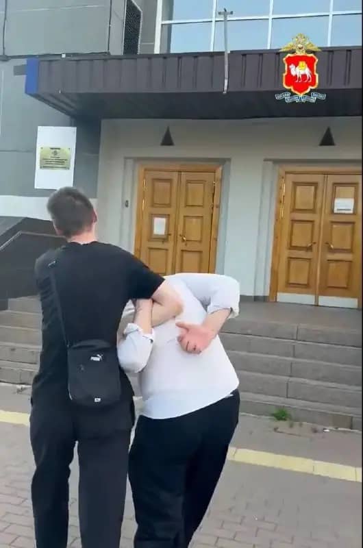 Студент сжёг паспорт в челябинском баре и стал фигурантом уголовного дела