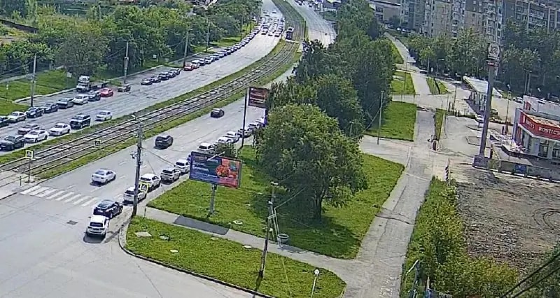 На Доватора образовалась пробка из-за очереди к АЗС «Газпром
