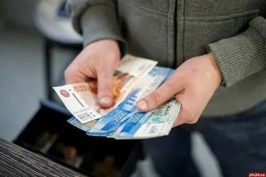 Жительница Челябинска получила пособия на несуществующего ребёнка