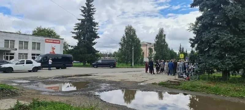 Текслер поручил чиновникам решить проблемы ЖКХ в поселке Метлино