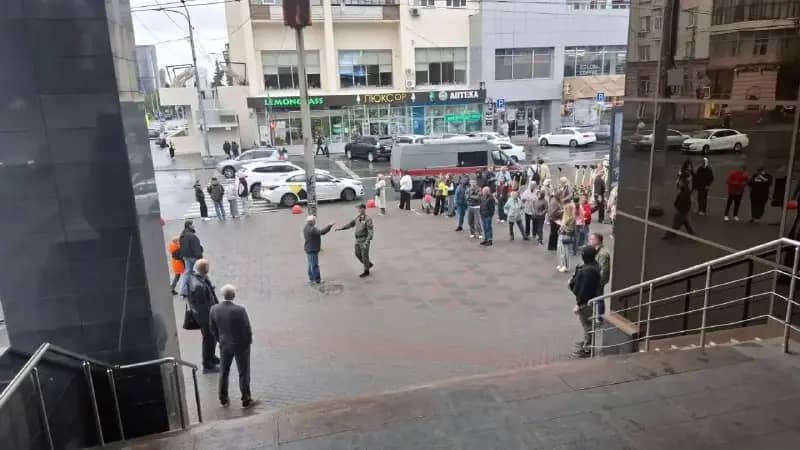 В Челябинске эвакуировали ТРК «Урал» на улице Воровского