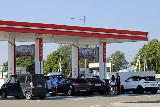 Челябинские водители заметили улучшение ситуации с бензином