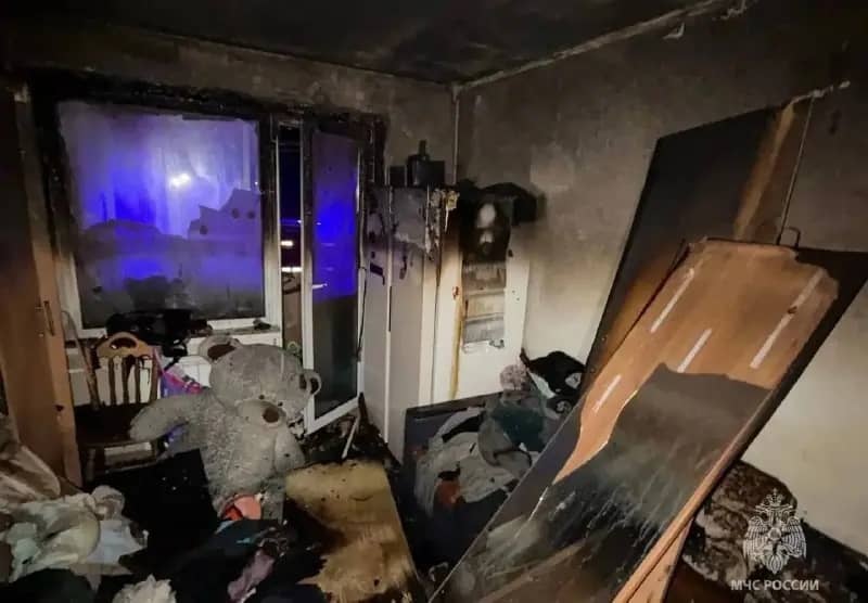 Двухлетняя девочка разбудила семью при пожаре на Профессора Благих