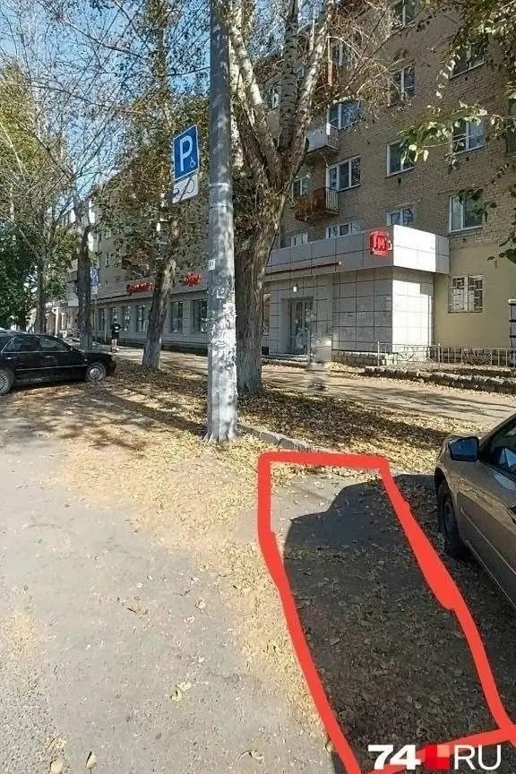 В Челябинске эвакуировали «Приору» за парковку у места для инвалидов